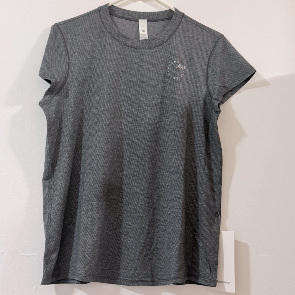 Lululemon Run Crew Graphic Mesh Short Sleeve heather grey NWT